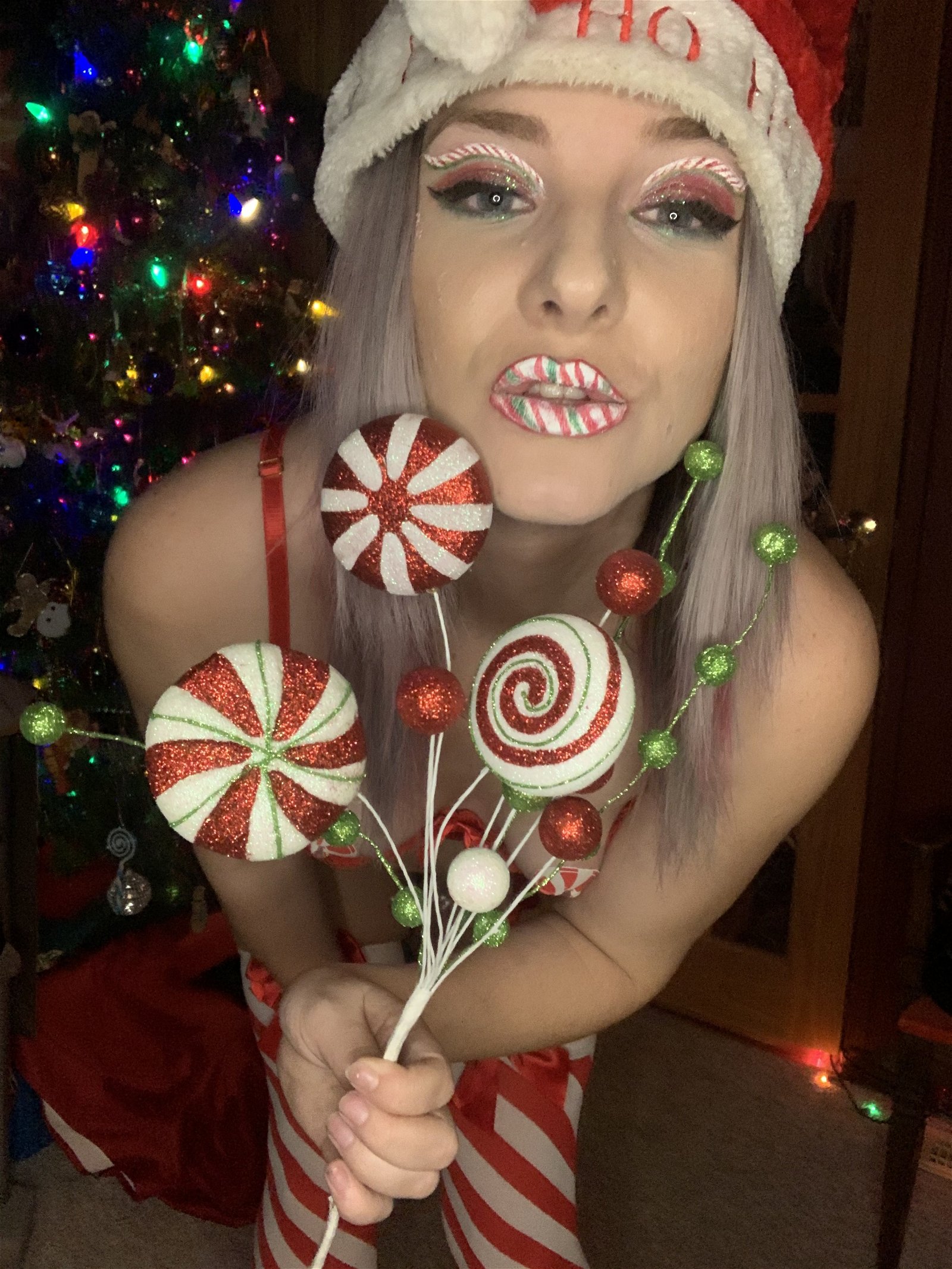 Photo by madelinepeaches with the username @madelinepeaches, who is a star user,  December 18, 2020 at 6:55 AM. The post is about the topic Makeup Fetish and the text says 'let me be your candycane girl'