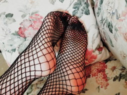 Photo by Abbyrose123 with the username @Abbyrose123, who is a star user,  January 17, 2021 at 3:18 PM. The post is about the topic Ass, Feet, Pussy and the text says 'My feet❤ More content on my free onlyfans right now! Always up to make customs'