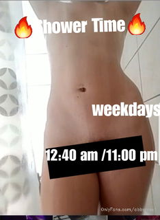 Photo by Abbyrose123 with the username @Abbyrose123, who is a star user,  November 18, 2020 at 12:31 AM. The post is about the topic Stricktly amateur content and the text says 'https://linktr.ee/Abbyrose1'