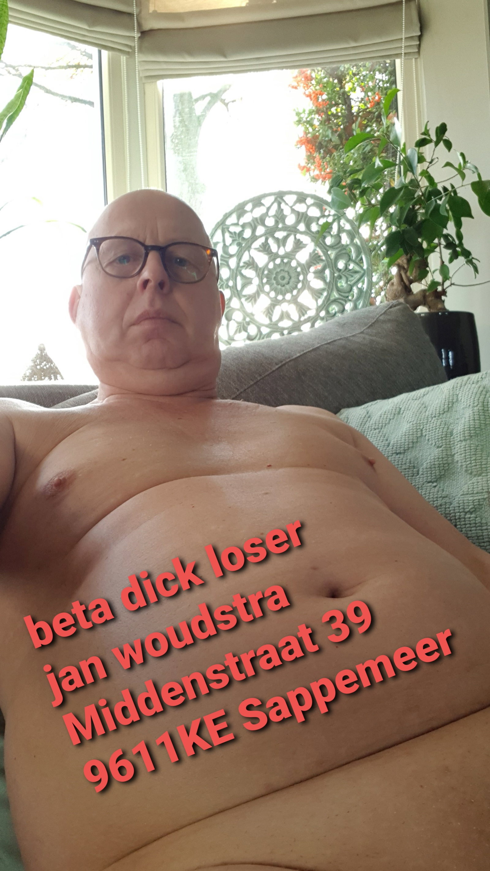 Photo by Woudje39 with the username @Woudje39,  November 13, 2020 at 8:20 AM. The post is about the topic Gay and the text says 'i love to be exposed.  Expose  my please'