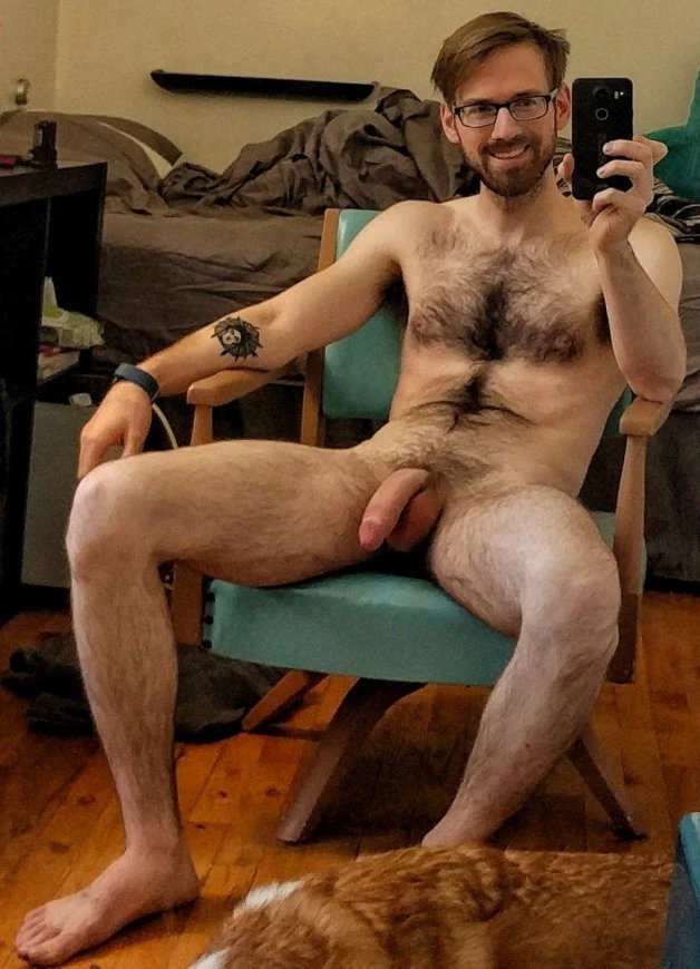 Photo by Voteforpedro with the username @Voteforpedro,  April 5, 2024 at 6:18 AM. The post is about the topic Hairy chested cock