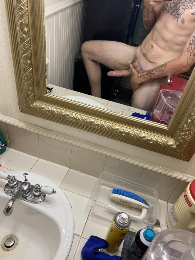 Watch the Photo by Fatmiike with the username @Fatmiike, posted on September 8, 2021. The post is about the topic Rate my pussy or dick. and the text says 'rate me an send pics back 😘'