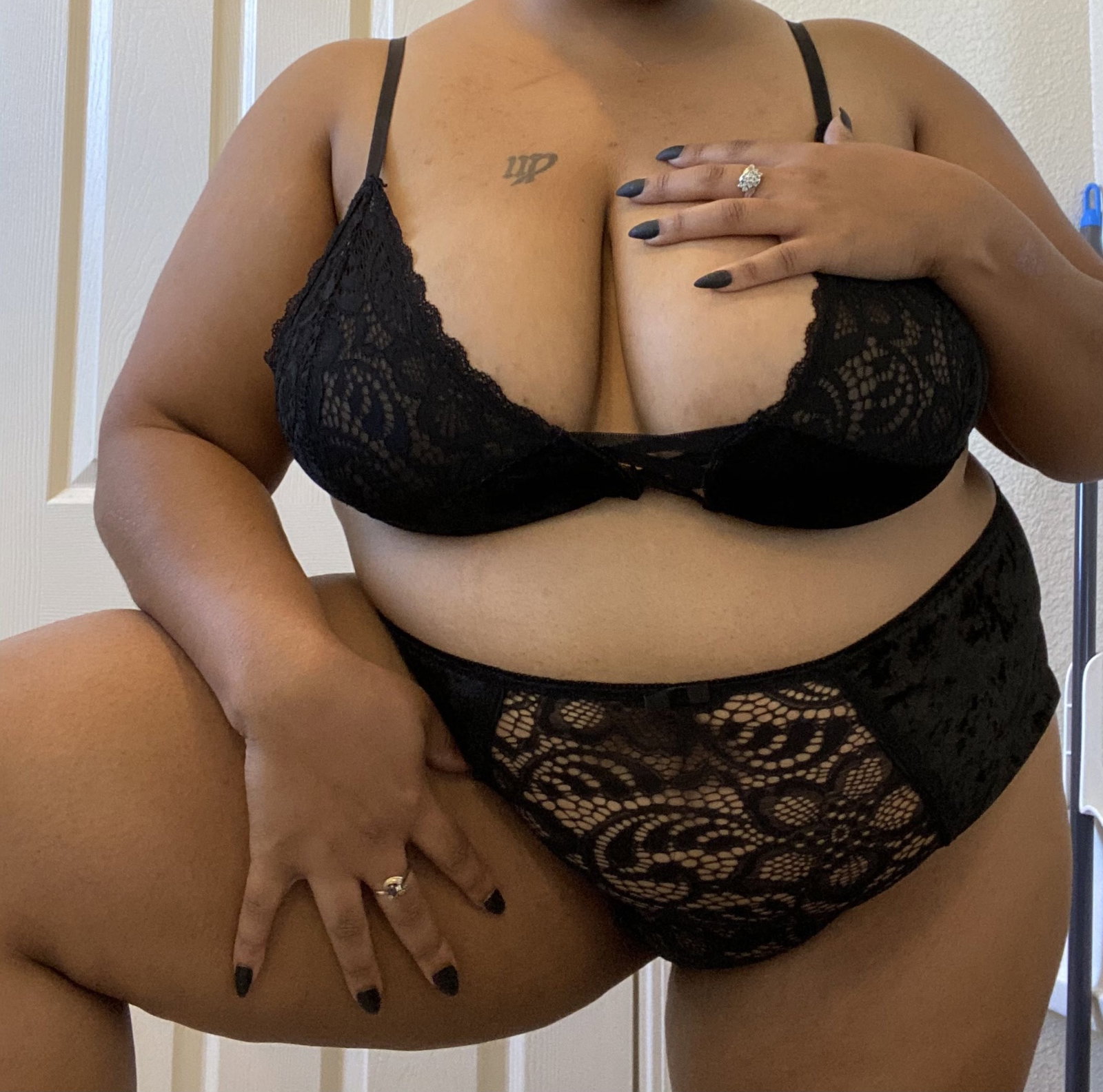 Photo by Daddy’s Kitten (42O) with the username @Kitten420,  December 7, 2020 at 1:45 PM. The post is about the topic BBW