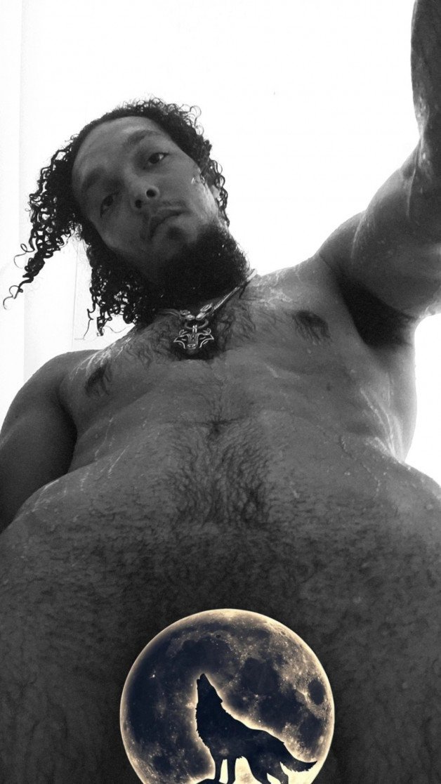 Photo by UrbanTarzan with the username @UrbanTarzan, who is a star user,  March 12, 2023 at 9:40 PM and the text says 'https://onlyfans.com/urbantarzan/c1'