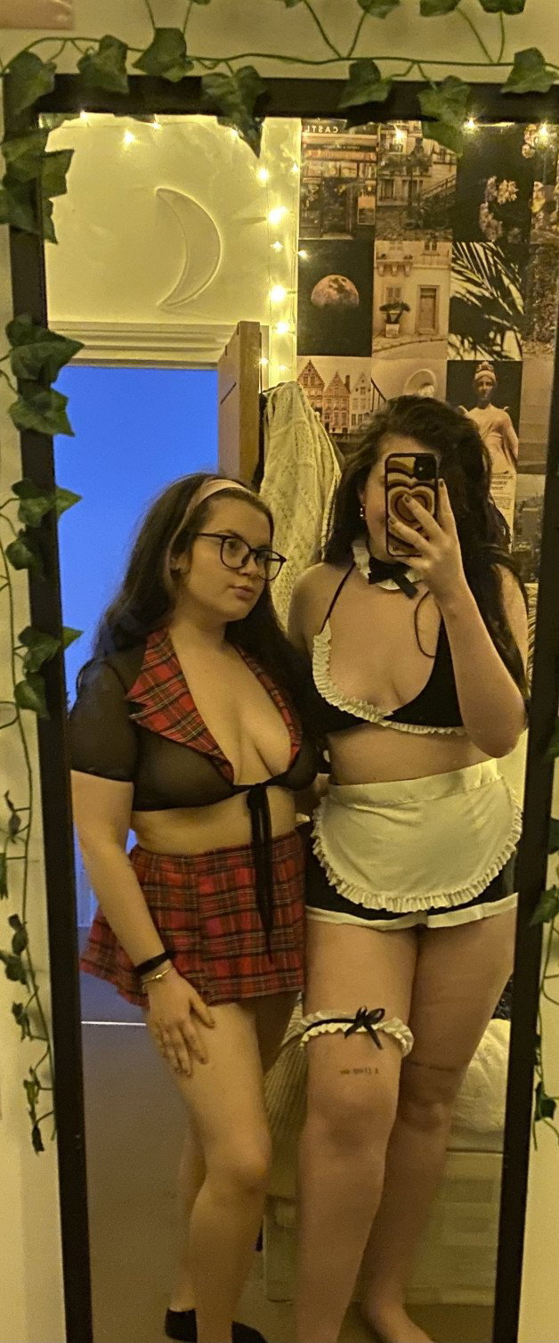 Photo by MandLxo with the username @MandLxo, who is a star user,  January 21, 2021 at 7:36 PM. The post is about the topic Lesbian and the text says 'student.. or maid...?'