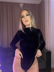 Photo by SerenaJessel with the username @SerenaJessel, who is a star user,  January 5, 2021 at 2:18 PM and the text says 'Let's see what's happening when we met to share all our naughty things.
https://www.webgirls.cam/en/chat/SerenaJessel#!/'