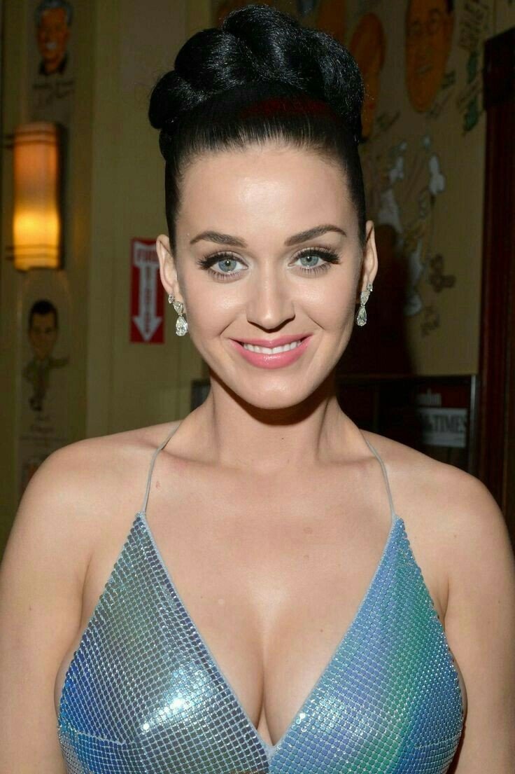 Watch the Photo by undefined with the username @undefined, posted on December 7, 2020. The post is about the topic MILF. and the text says 'Katy Perry'