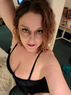 Photo by sparkles1.ismygirl with the username @ccutie2016, who is a star user,  April 16, 2022 at 4:52 PM. The post is about the topic MILF and the text says 'who wants to see the fun i got up to in the hot tub hehe follow me on onlyfans link in my bio free to the next 10 peeps'