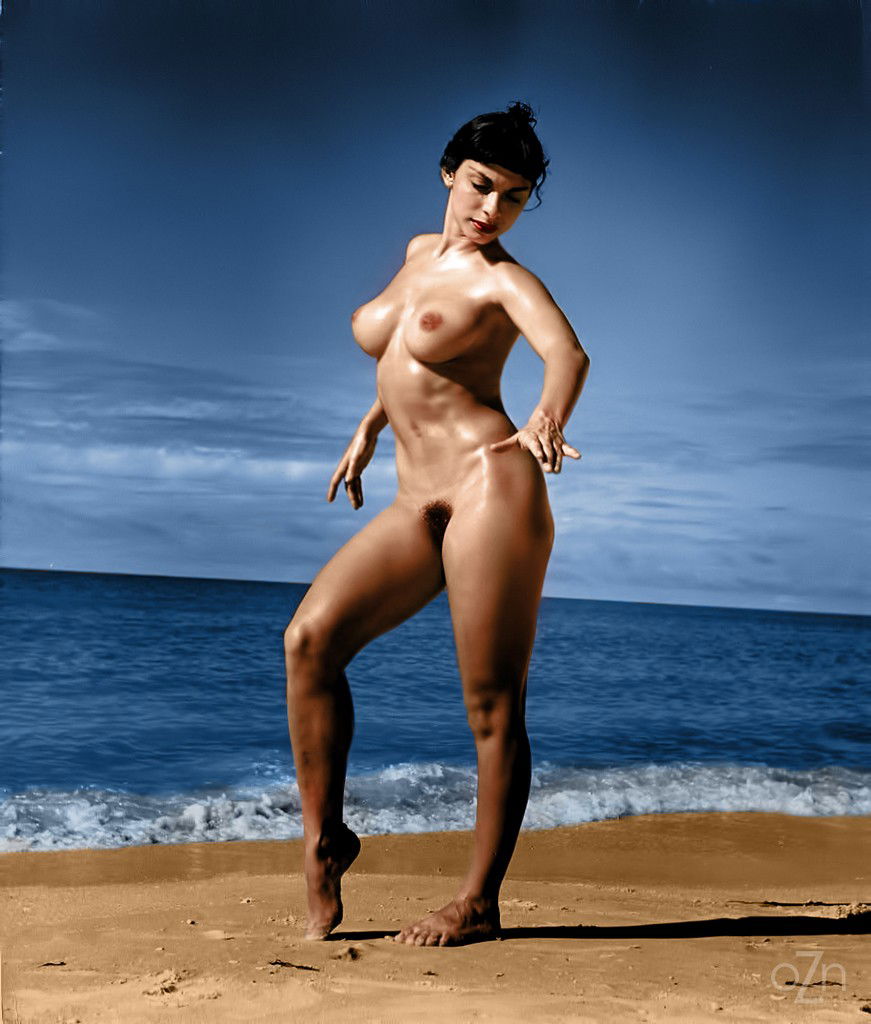 Photo by oZn with the username @oldiznew,  June 7, 2019 at 6:34 PM and the text says 'Shirley Levitt nude on the beach, photography by Andre de Dienes.

http://oldiznew.com/imgDetail.asp?cID=530'