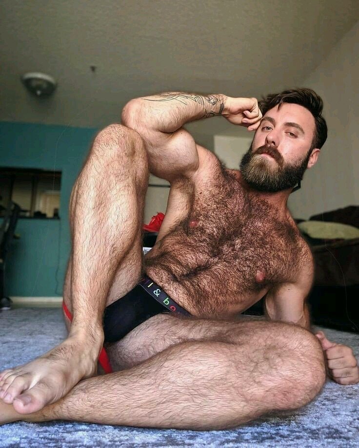 Photo by LeFoutre with the username @LeFoutre,  August 21, 2019 at 7:43 PM. The post is about the topic Gay Hairy Men