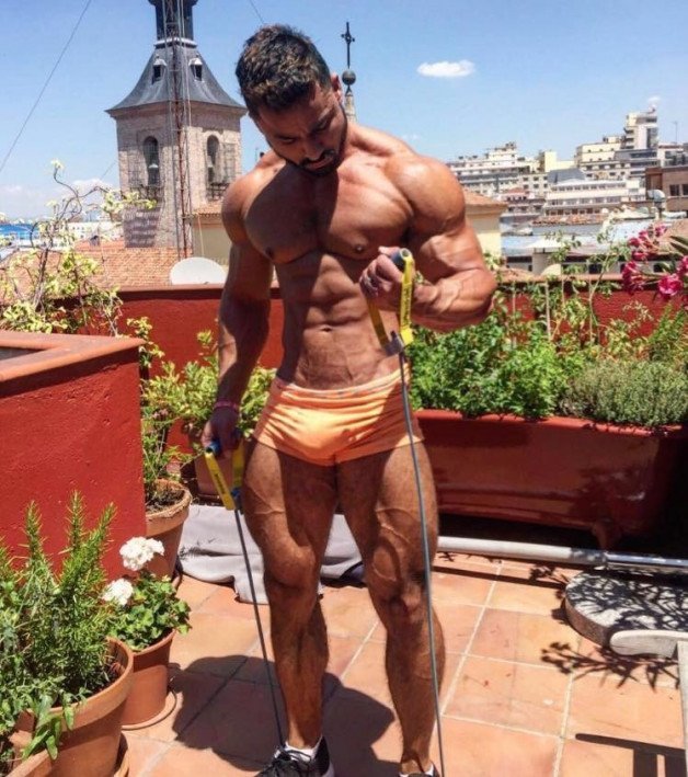 Photo by Teagan with the username @rawrasorus,  August 27, 2023 at 5:34 AM. The post is about the topic Gay Speedos and the text says '#sunga, #squarecut, #speedos, #brazil, #muscular, #muscle, #workout'