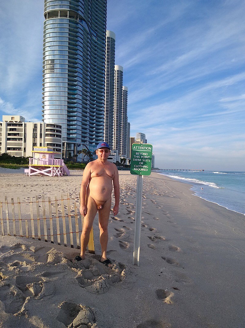 Photo by Oleg1 with the username @Oleg1,  December 24, 2020 at 8:06 PM. The post is about the topic Naked men exposed