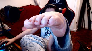 Album by Restlesflame with the username @Restlesflame, who is a star user,  January 1, 2021 at 3:55 PM. The post is about the topic Foot Fetish and the text says 'GamerGirl toes ^_^   Come supoport me on twitch'