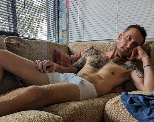 Photo by biggerben with the username @biggerben, who is a verified user,  September 10, 2023 at 12:36 PM. The post is about the topic Show your Bulge and the text says 'Feeling a little horny today'