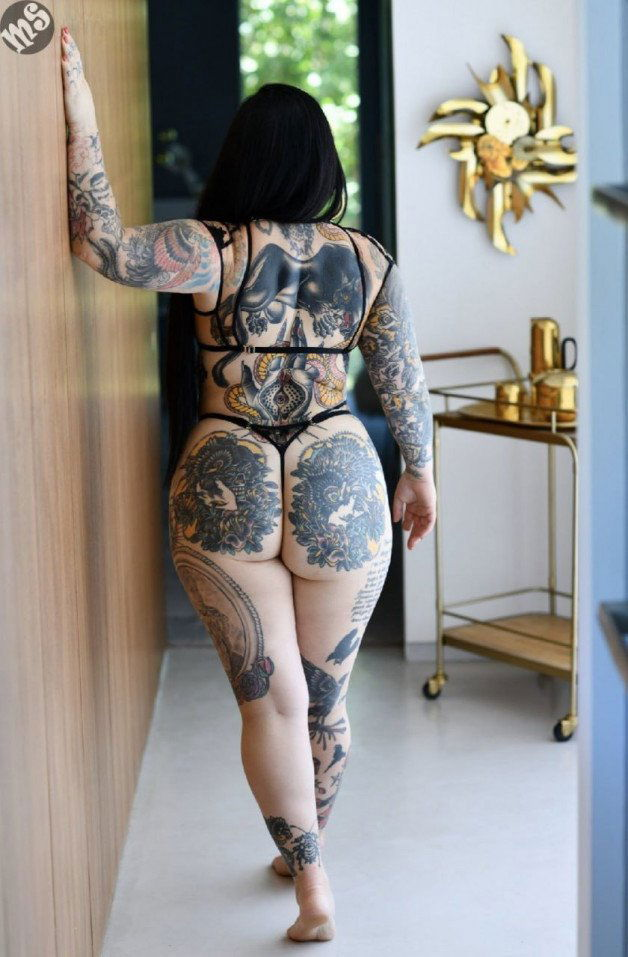 Photo by Taki76 with the username @Taki76,  November 16, 2022 at 4:08 AM. The post is about the topic Hot Tattoos Girls