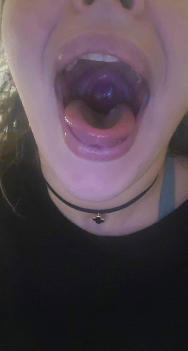 Photo by xsinfultemptationsx with the username @xsinfultemptationsx, who is a star user,  February 20, 2021 at 4:12 PM. The post is about the topic Cum tributes and the text says 'fill my mouth up 😍'