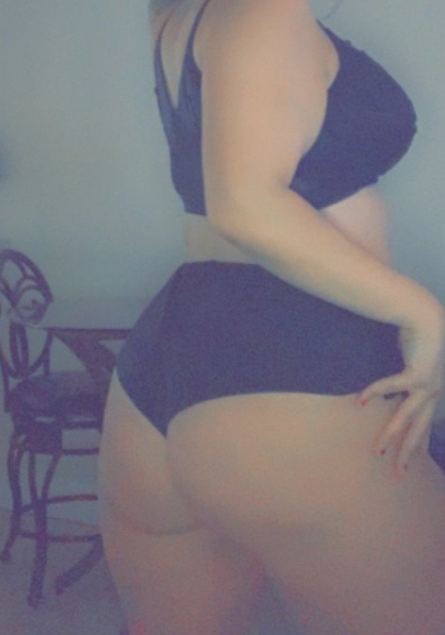 Album by Kbaby with the username @Kbaby,  February 22, 2021 at 10:23 PM. The post is about the topic Ass and the text says 'wanna see more than my ass?🤪💋    Only $6.25 for the first ten to follow 💋https://onlyfans.com/curvy.ken'