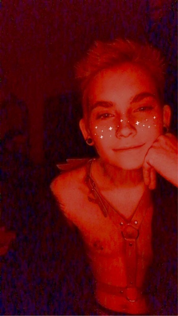 Photo by trophytheythem with the username @trophytheythem,  February 16, 2021 at 7:02 PM. The post is about the topic Non-Binary Exhibition and the text says 'yeah i had a good valentines night how can you tell :}'
