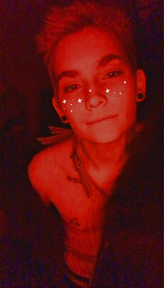 Photo by trophytheythem with the username @trophytheythem,  February 16, 2021 at 7:02 PM. The post is about the topic Non-Binary Exhibition and the text says 'yeah i had a good valentines night how can you tell :}'