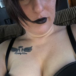 Photo by cumonmiwife with the username @cumonmiwife, who is a verified user,  February 2, 2021 at 7:52 PM. The post is about the topic Goth Girls