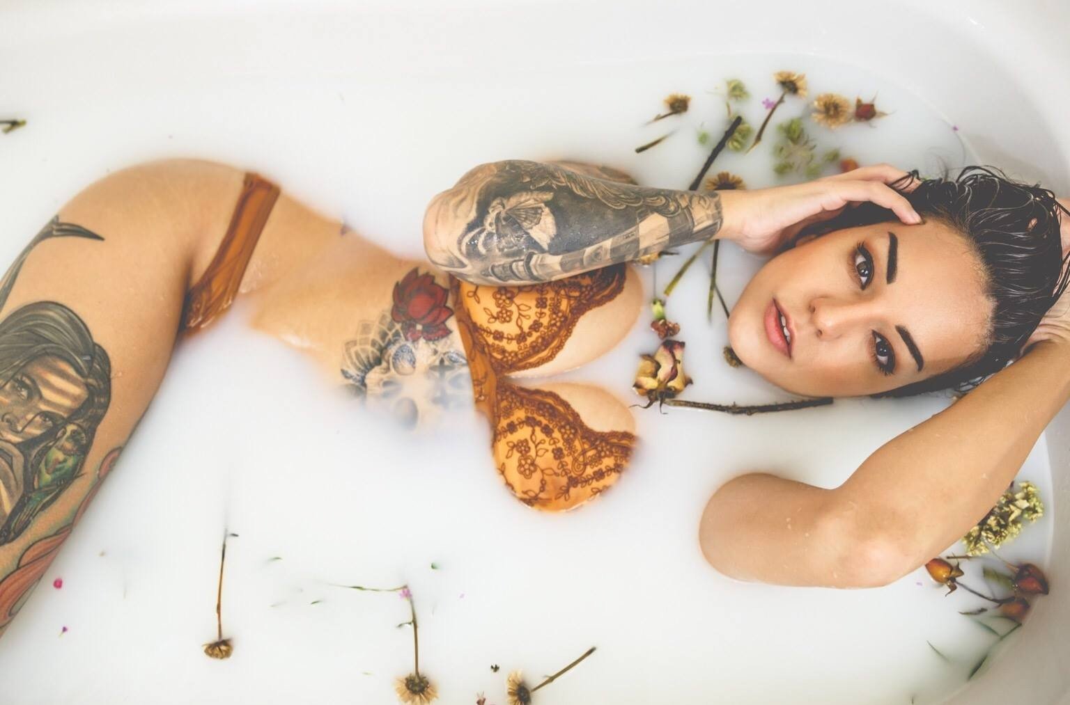 Photo by earlgreyatmidnight with the username @earlgreyatmidnight,  October 4, 2018 at 7:58 PM and the text says 'In a field of roses, I am a wildflowerStephanie MarazzoIG: stephanie_marazzo #tattoo  #tattoos  #ink  #inked  #inked  #babes  #girls  #with  #tattoos  #lingerie  #model  #flowers  #wildflower'